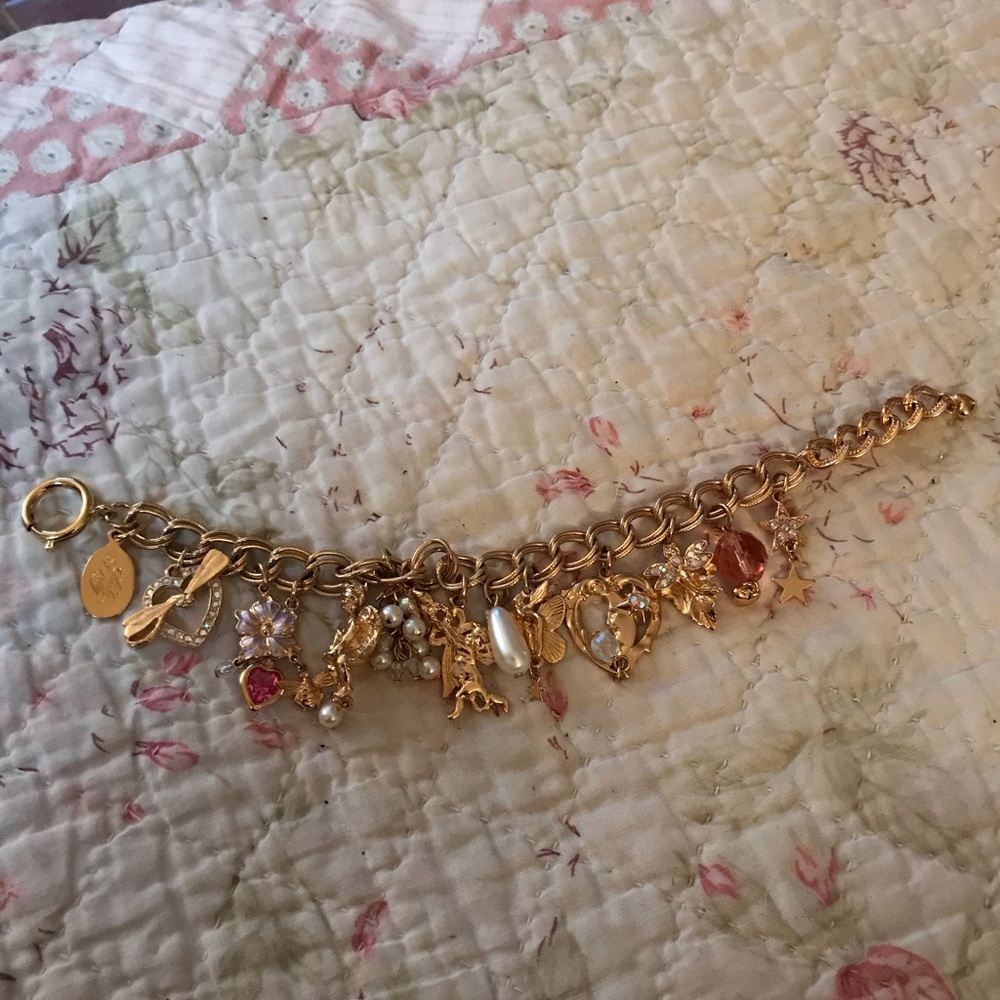 Kirks Folly charming charm bracelet